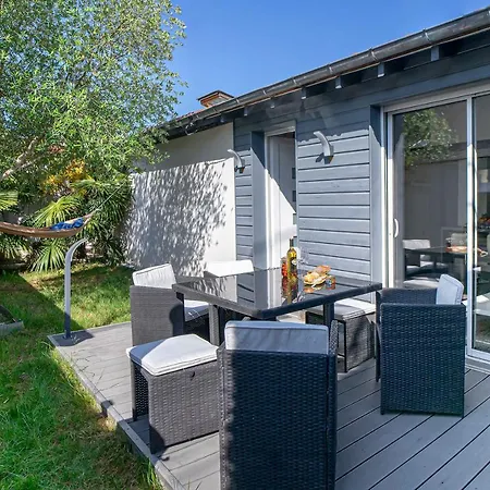 Maisonnette Climatisee 4p - Barbecue - Jardin *